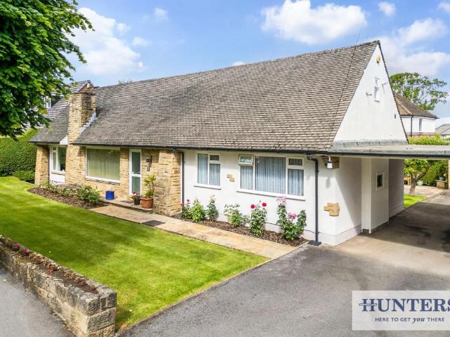 House for sale in Tranmere Park, Guiseley