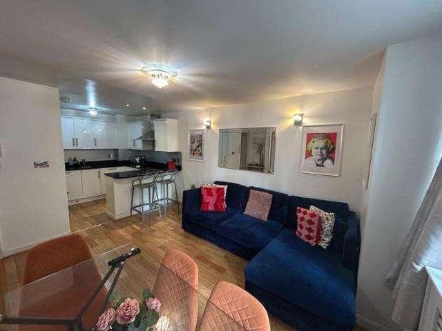 House for sale in St. John's Wood, Greater London