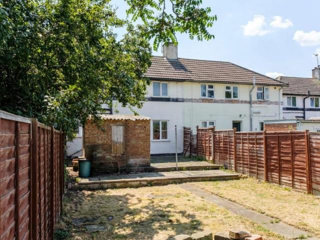 House for sale in Elmfield, Leicestershire