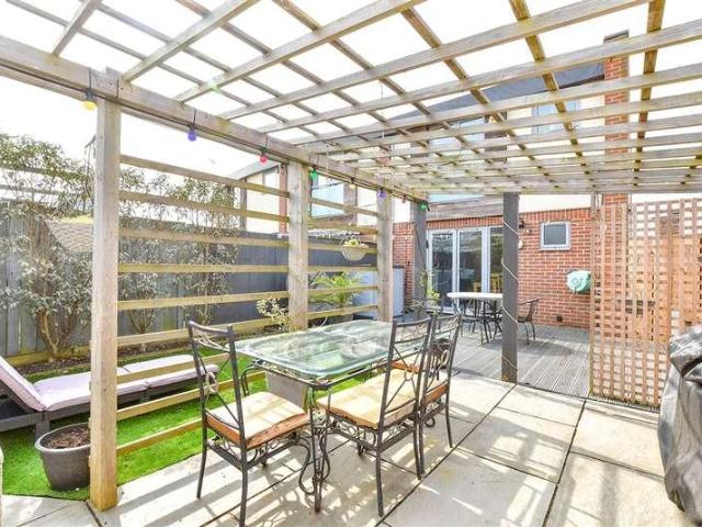 House for sale in Spring Vale, Hampshire