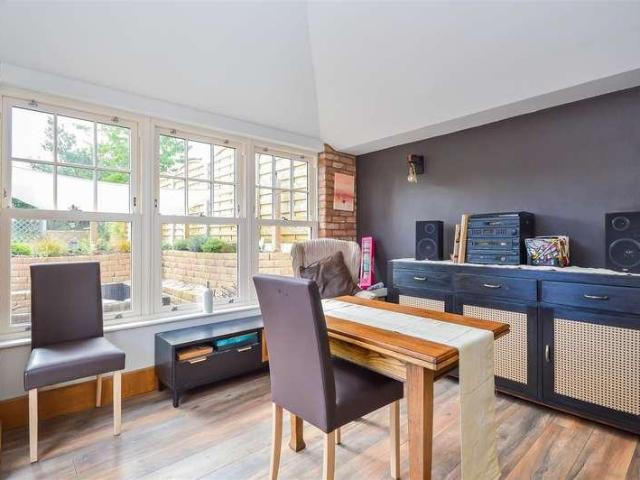 House for sale in Normanton, Altofts