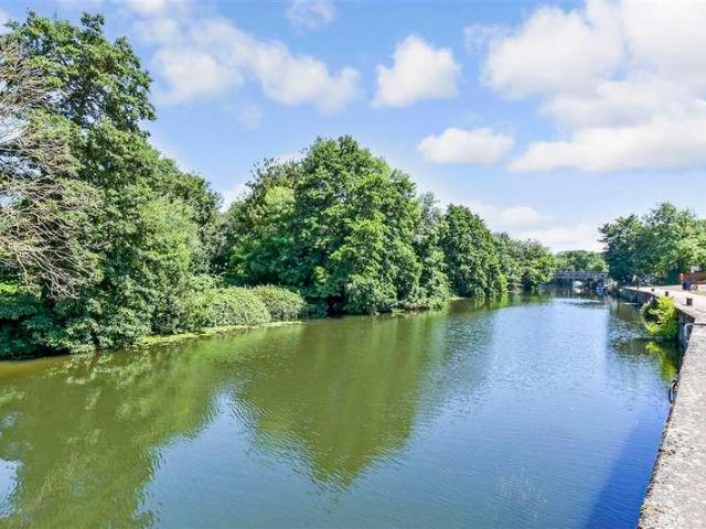 House for sale in Midway, Kent