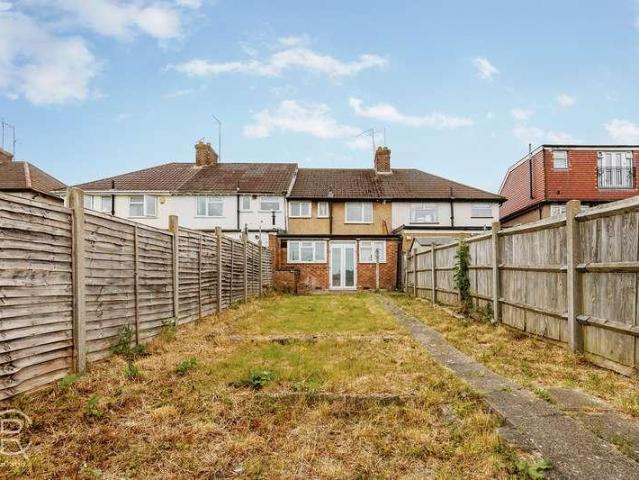 House for sale in London Borough of Ealing, Greenford