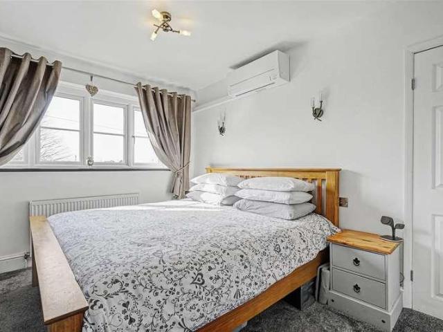 House for sale in Attenborough, East Midlands
