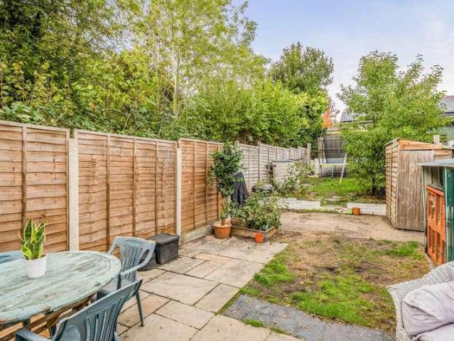 House for sale in Knaphill, Woking
