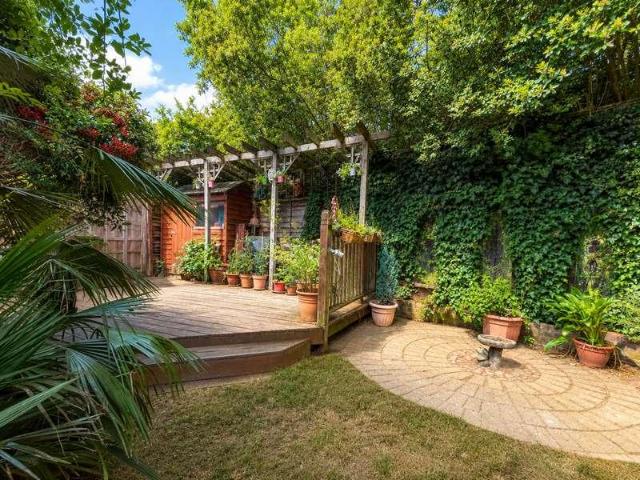 House for sale in Rochford, Barling