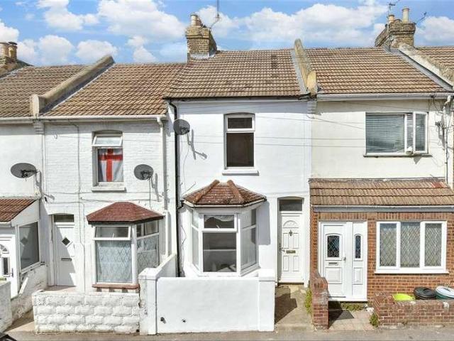 House for sale in Brompton, Gillingham