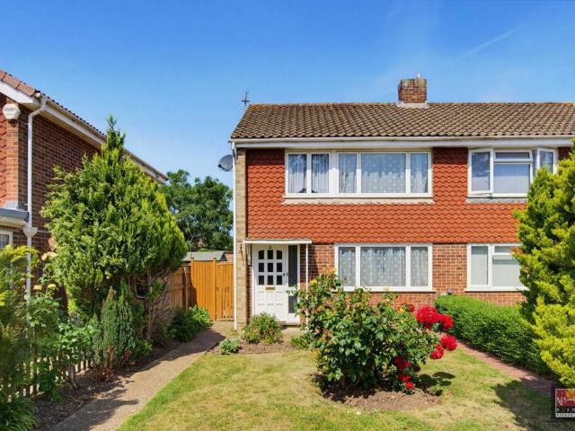 House for sale in Lower Halliford, Surrey