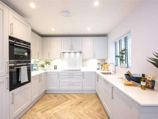 House for sale in Martin's Heron, Winkfield