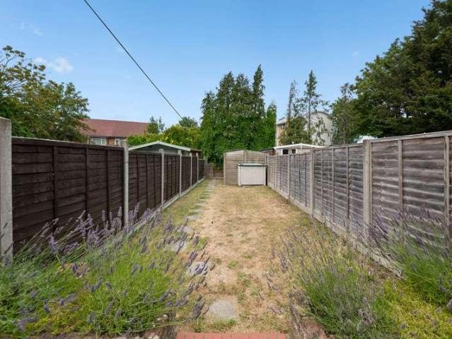 House for sale in Yeading, Greater London