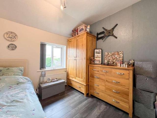 House for sale in Holmfirth, Honley