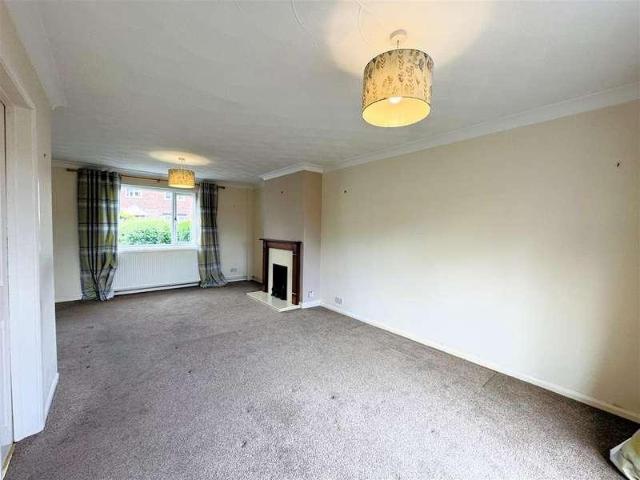 House for sale in Kellington, North Yorkshire