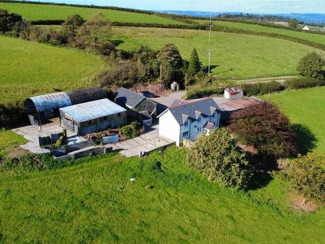 House for sale in Llanfihangel Aberbythych, Wales