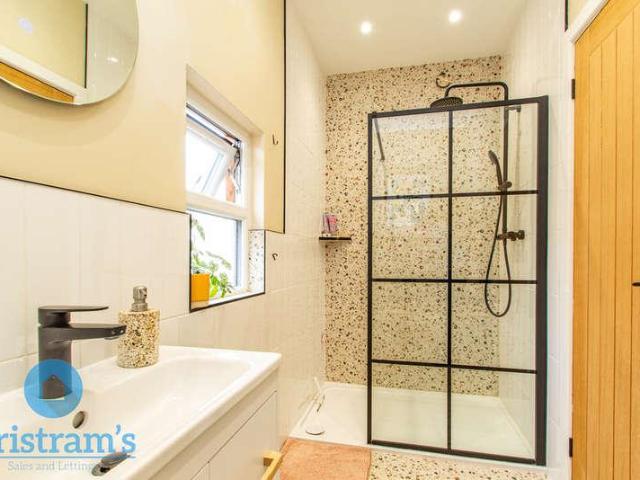 House for sale in Attenborough, East Midlands