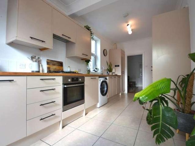 House for sale in New Bilton