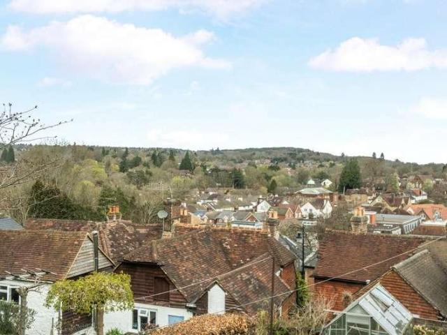 House for sale in Fole, Surrey
