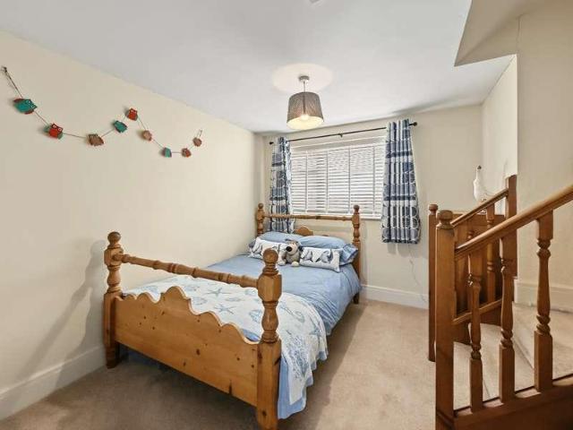 House for sale in Crick, West Northamptonshire