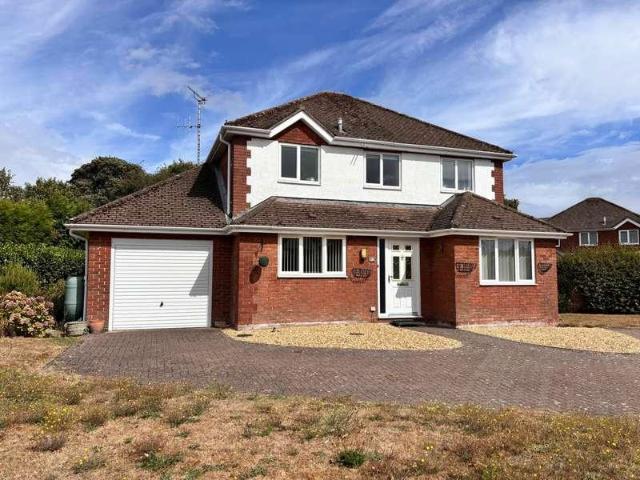 House for sale in Eastcourt, Burbage