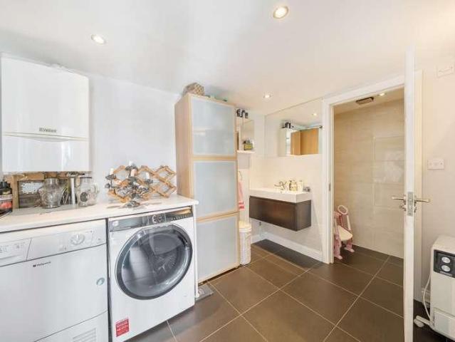 House for sale in Hatch End, Greater London