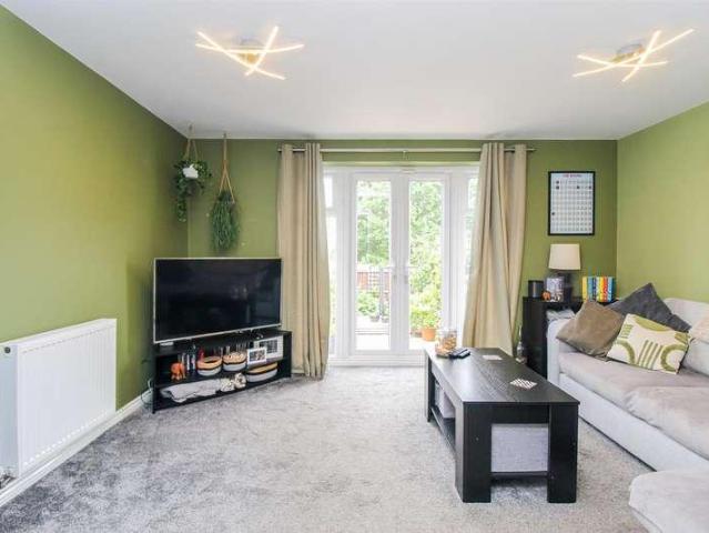 House for sale in Crigglestone, West Yorkshire