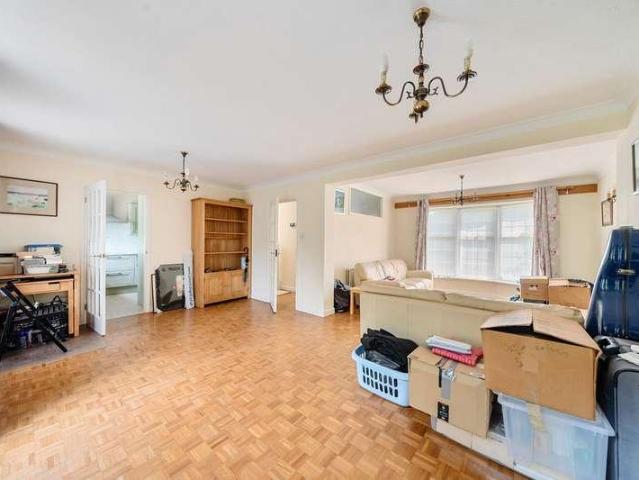 House for sale in Gerrards Cross, Denham