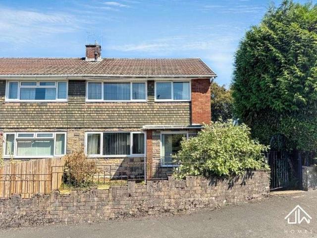 House for sale in Crumlin, Wales