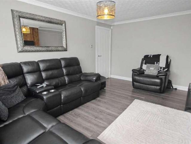 House for sale in Lanark, Scotland