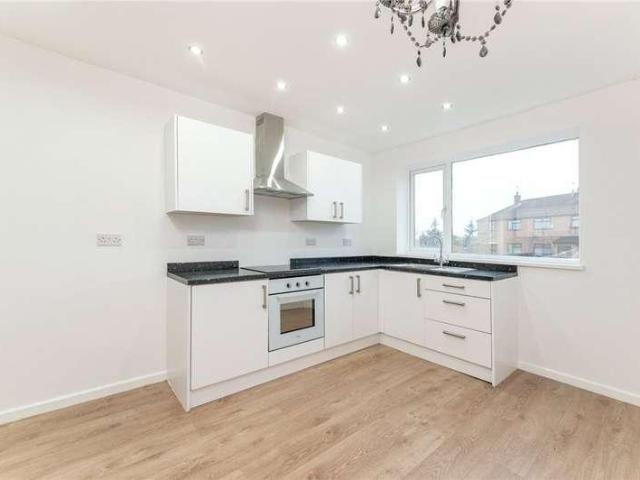 House for sale in West Ardsley, Tingley