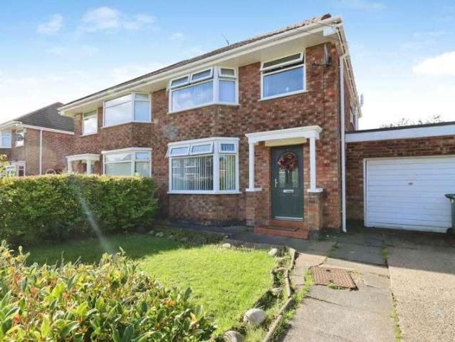 House for sale in Heathfield, Bromborough