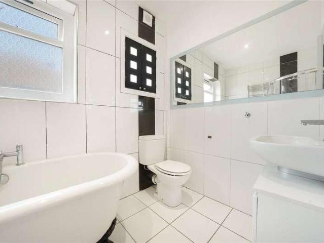House for sale in London Borough of Croydon, Upper Norwood