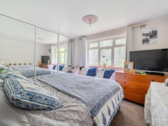 House for sale in Bullbrook, Bracknell