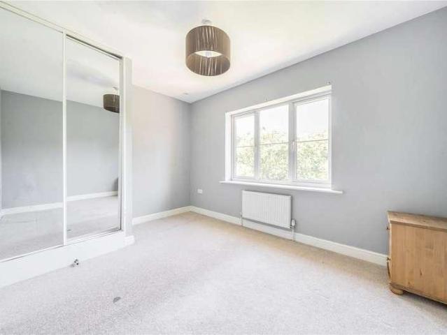 House for sale in London Borough of Ealing, Perivale