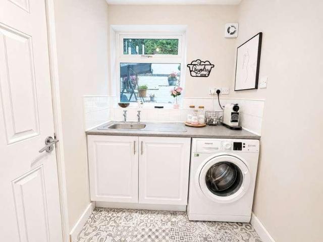 House for sale in Stourbridge, West Midlands