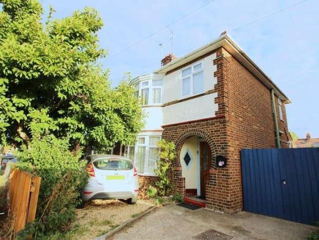 House for sale in New England, Peterborough