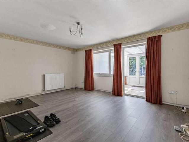House for sale in Knaphill, Woking