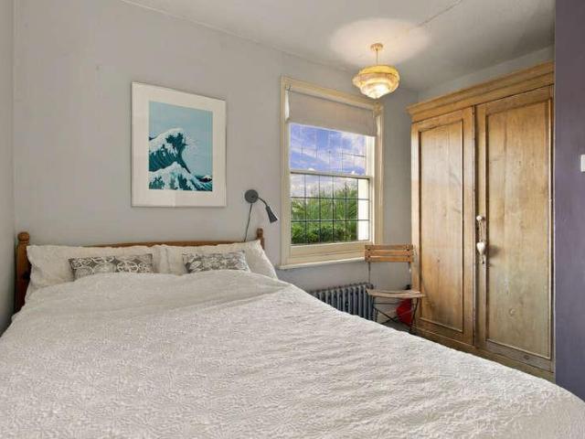 House for sale in Round Hill, Brighton