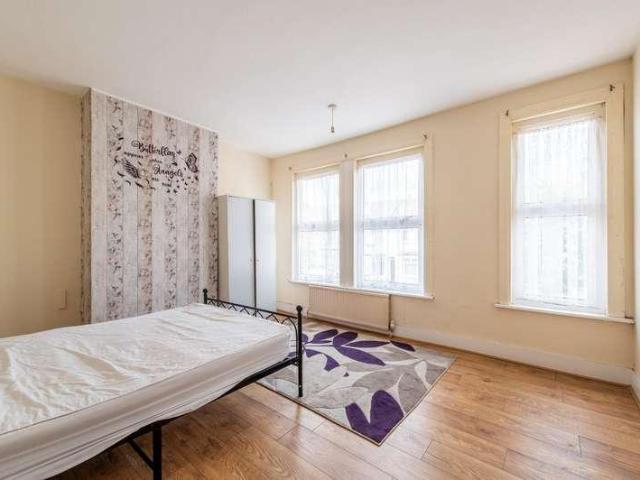 House for sale in Brompton, Gillingham