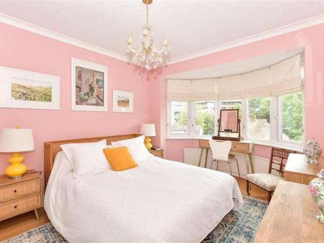 House for sale in Sunnyside, Mid Sussex