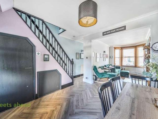 House for sale in London Borough of Croydon, Selhurst