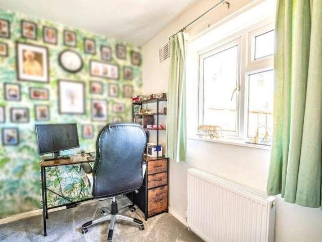 House for sale in Kingsbrook, Bedford