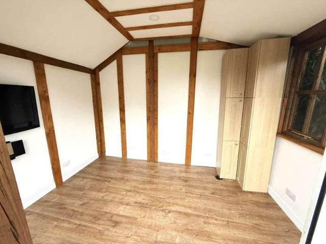 House for sale in Hulham, Budlake