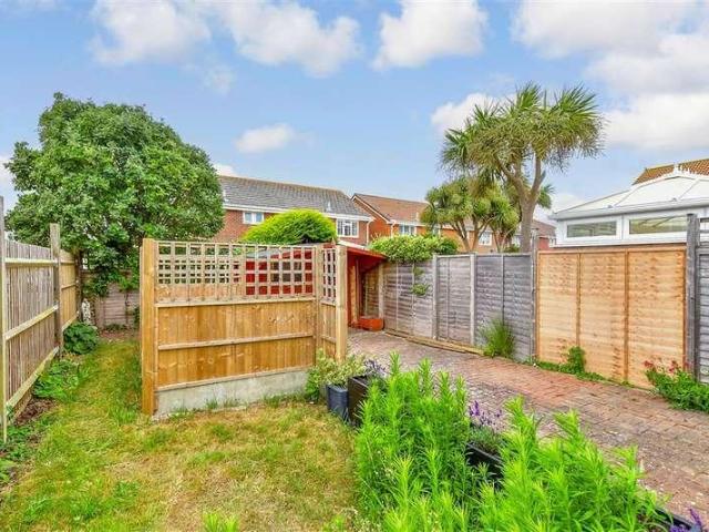 House for sale in Littlecote, West Sussex