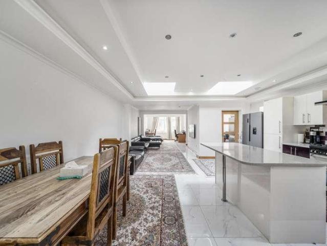 House for sale in Greater London