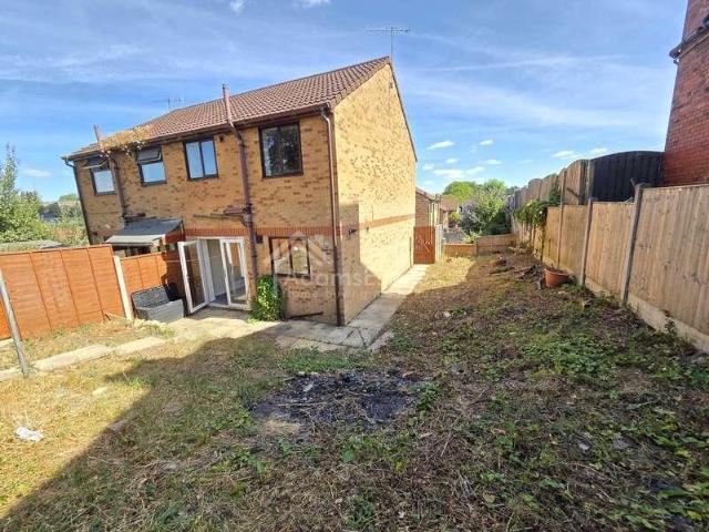 House for sale in Hanging Heaton, Batley