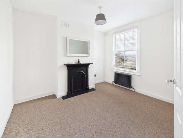 House for sale in Tulse Hill, Greater London