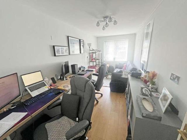 House for sale in Rushey Mead, Leicester