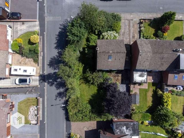 House for sale in Bradshaw, Lee Bank