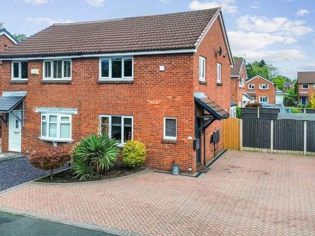 House for sale in Cinnamon Brow, Warrington