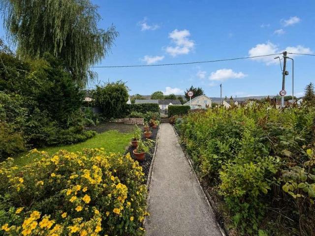 House for sale in Pen-y-Waun, Penywaun