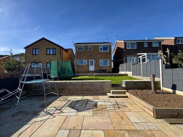 House for sale in Churwell, West Yorkshire